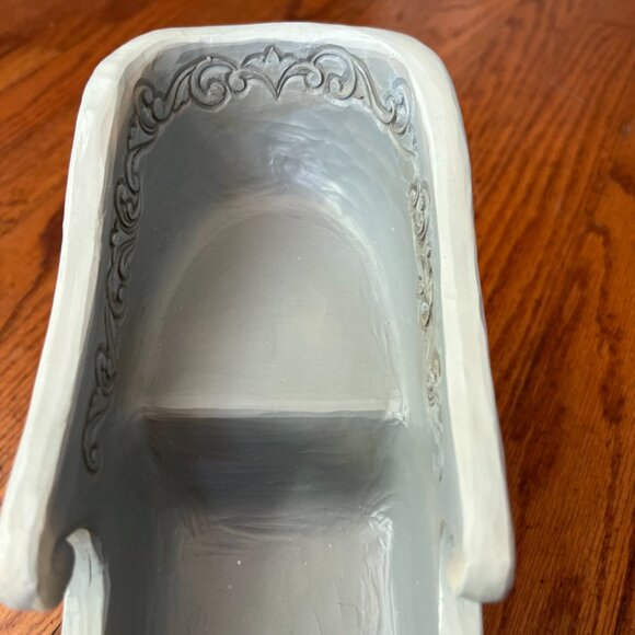 Jim Shore 2022 white woodland deer sleigh centerpiece - Picture 8 of 13